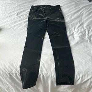 Rag & Bone Patent Leather Pants Size 26. Never before worn. Great quality.